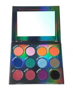 CASH Choose Your Fighter Eyeshadow Palette Accessories