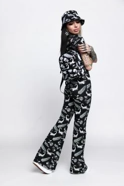 BROKEN PROMISES Tropic Disaster Mock Neck Top