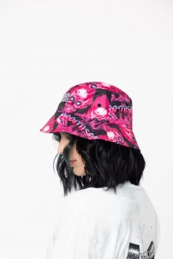 BROKEN PROMISES Headwear Aim For My Heart Bucket Hat