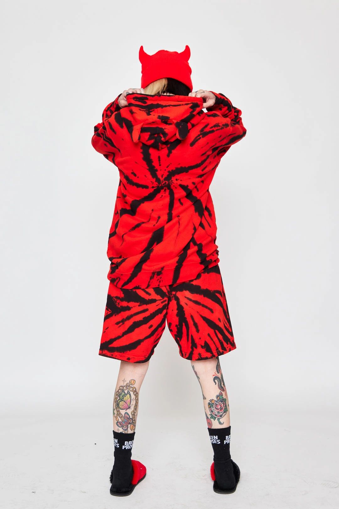 CASH Headbang Shorts Spiral Red/Black Tie Dye Hoodies