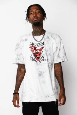 CASH Batwing Smoke Dye Tee