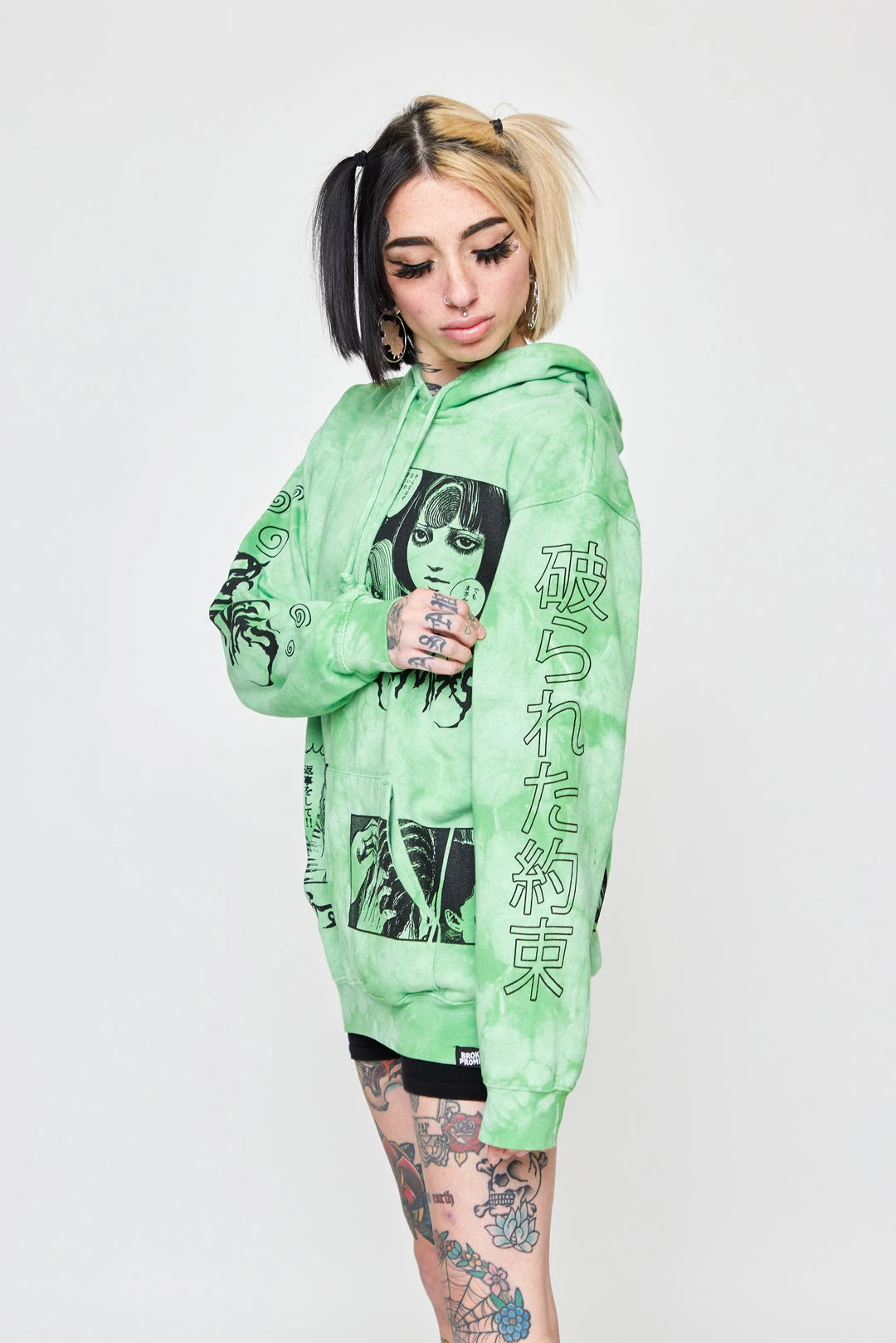 CASH Hoodies Junji Ito The Scar Hoodie Green