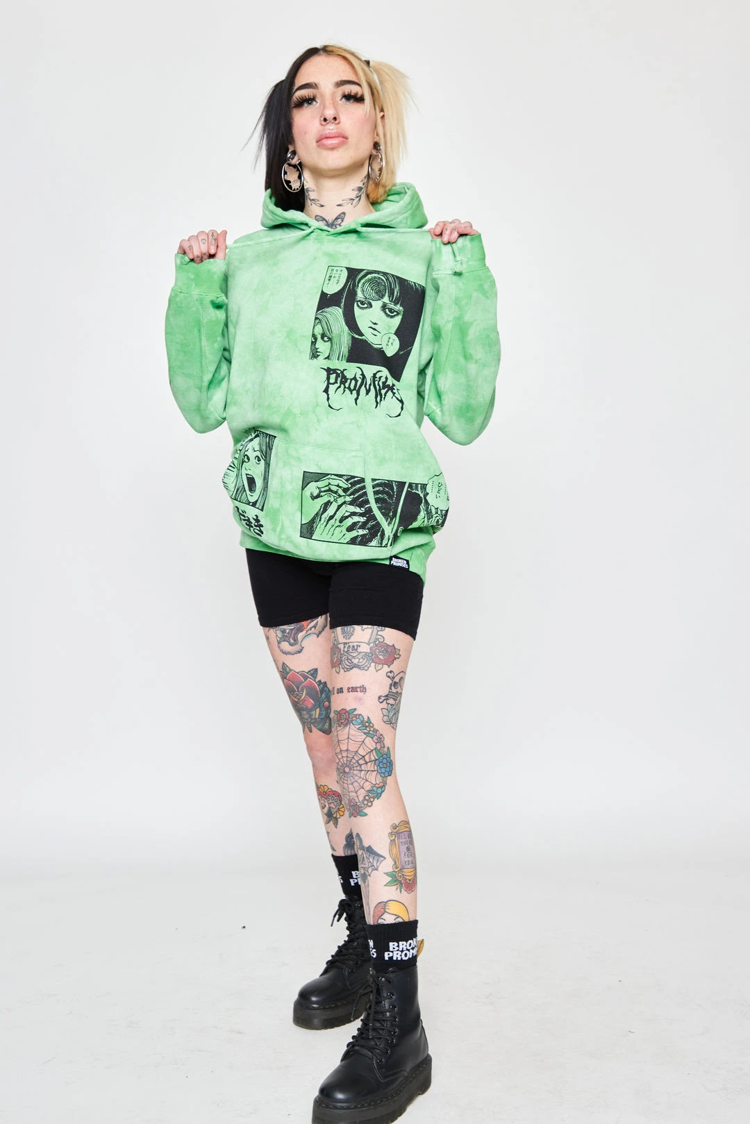 CASH Hoodies Junji Ito The Scar Hoodie Green