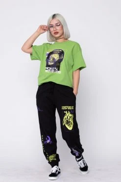 BROKEN PROMISES Shirts Feel It Tee Green