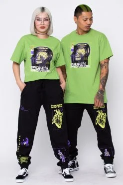 BROKEN PROMISES Shirts Feel It Tee Green