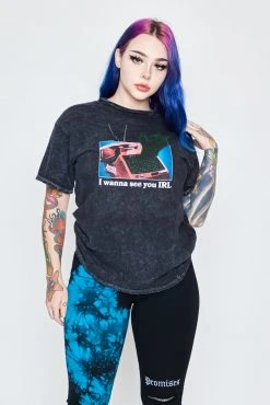 CASH Shirts IRL Mineral Wash Tee