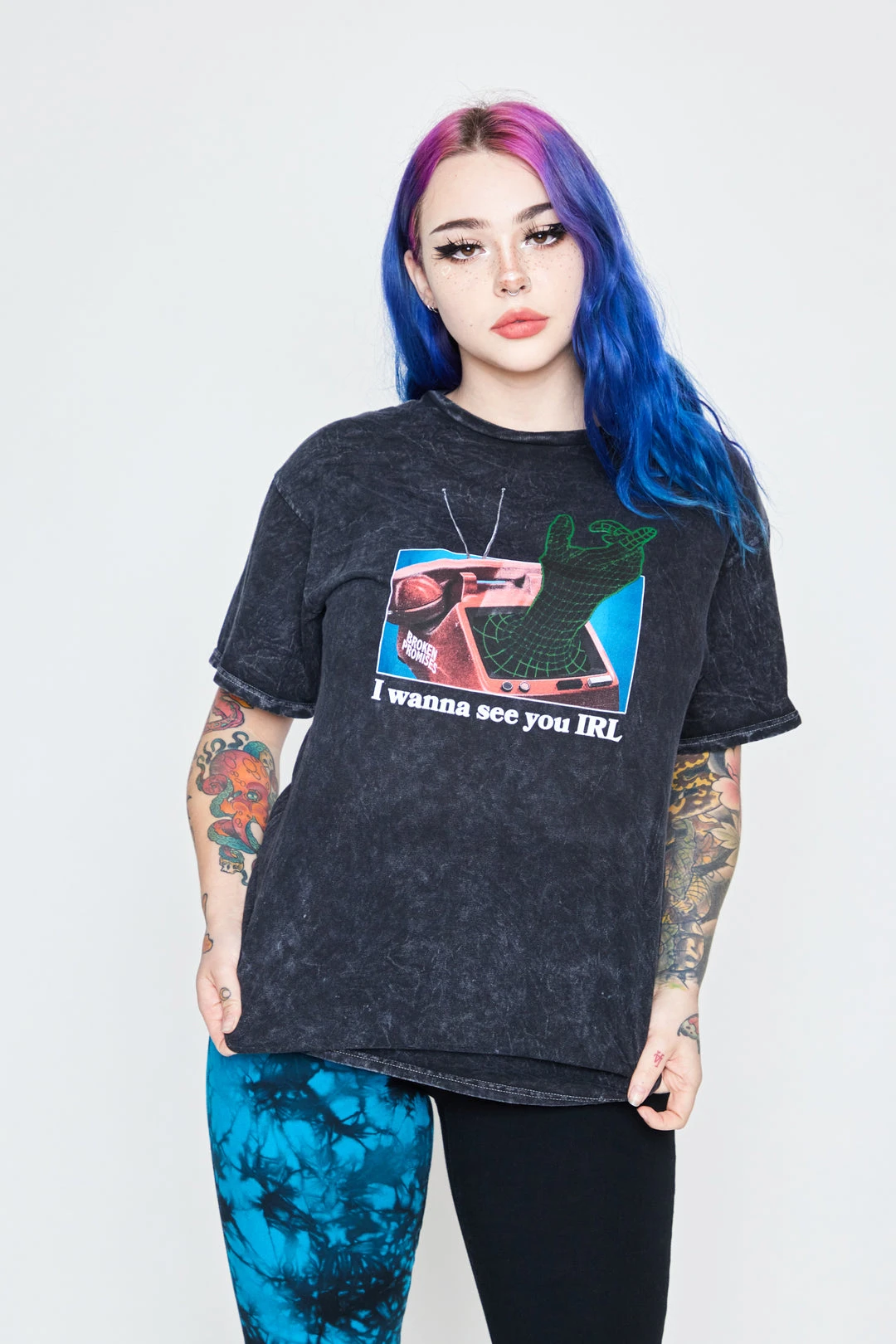 CASH Shirts IRL Mineral Wash Tee