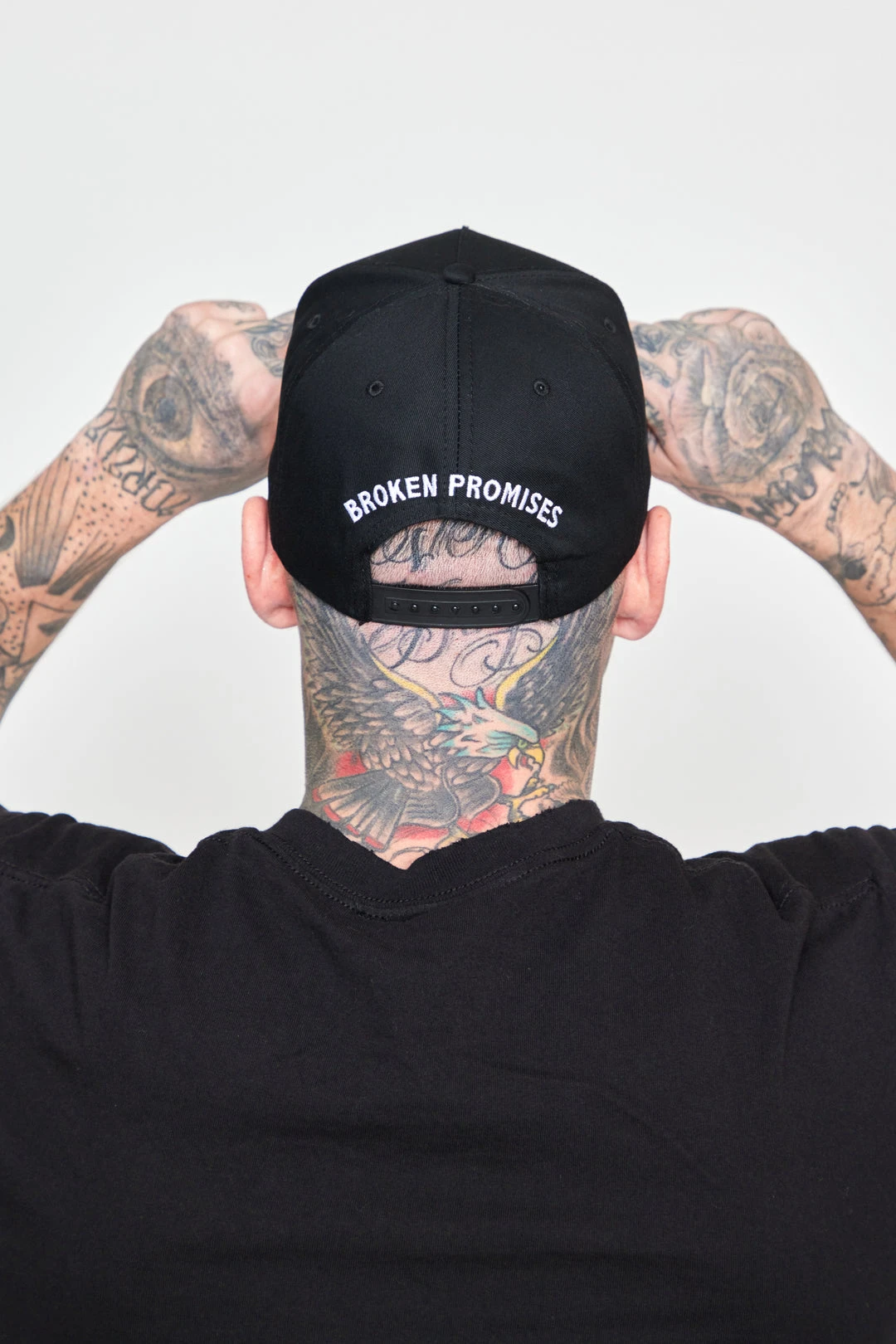 BROKEN PROMISES Headwear Crossbones Snapback
