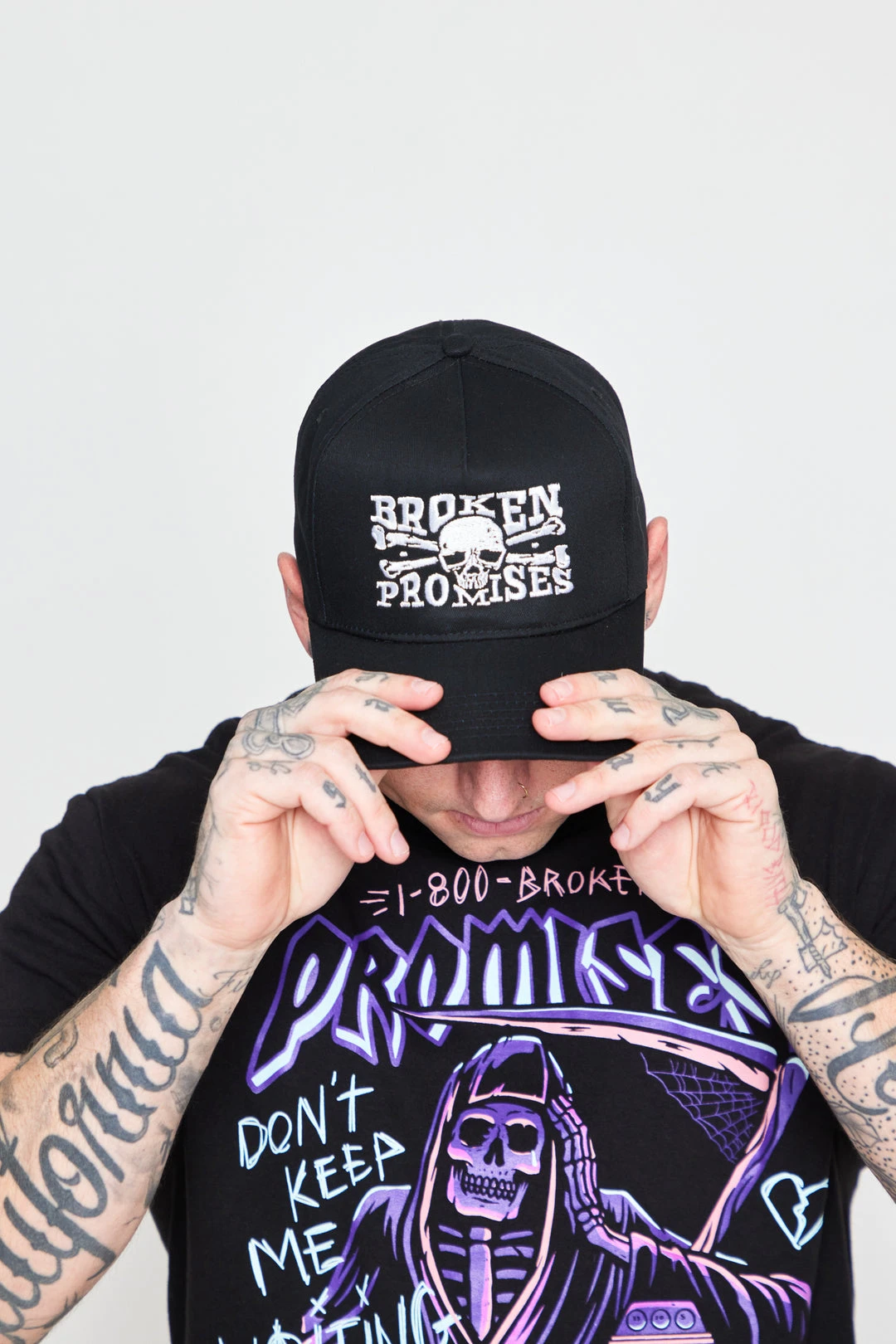 BROKEN PROMISES Headwear Crossbones Snapback