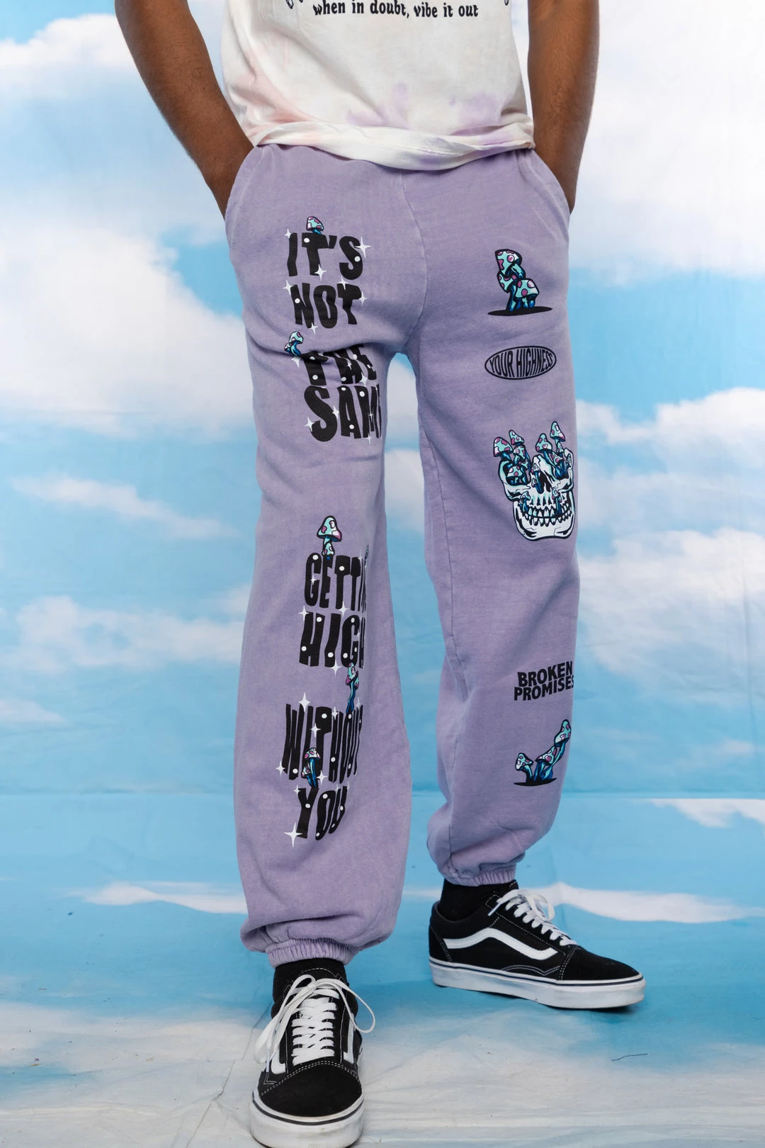 BROKEN PROMISES Bottoms Magical Mushrooms Sweatpants Purple - BPxYH