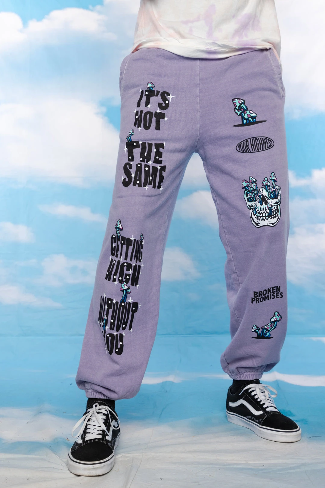 BROKEN PROMISES Bottoms Magical Mushrooms Sweatpants Purple - BPxYH