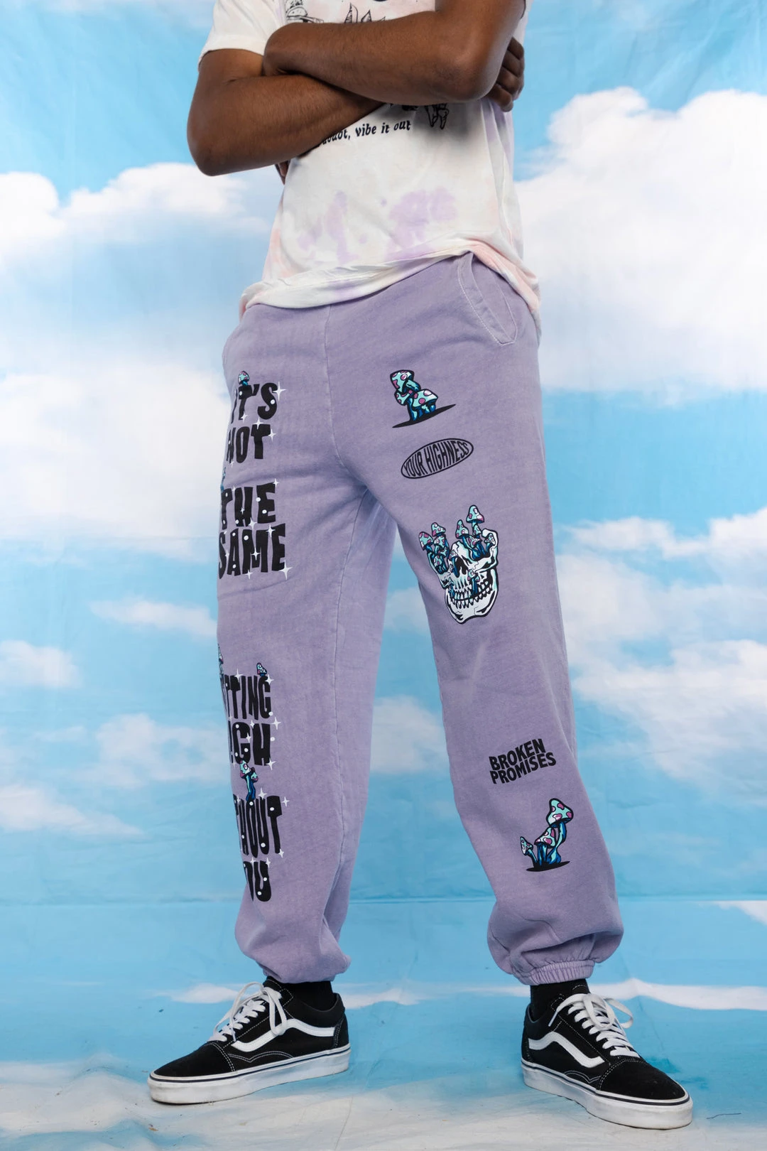BROKEN PROMISES Bottoms Magical Mushrooms Sweatpants Purple - BPxYH