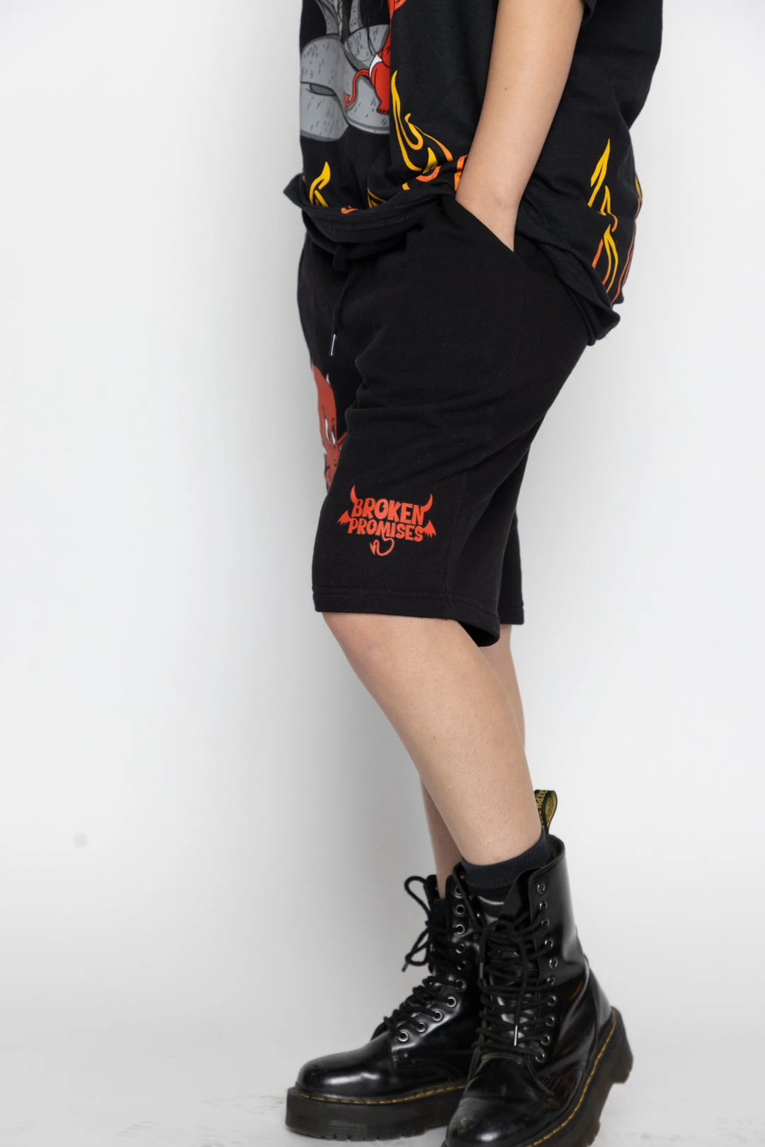 BROKEN PROMISES Hey Hot Stuff Shorts Bottoms