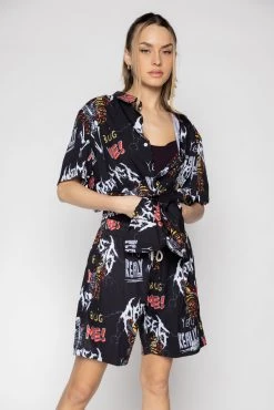 BROKEN PROMISES Buggerfly Shorts Black