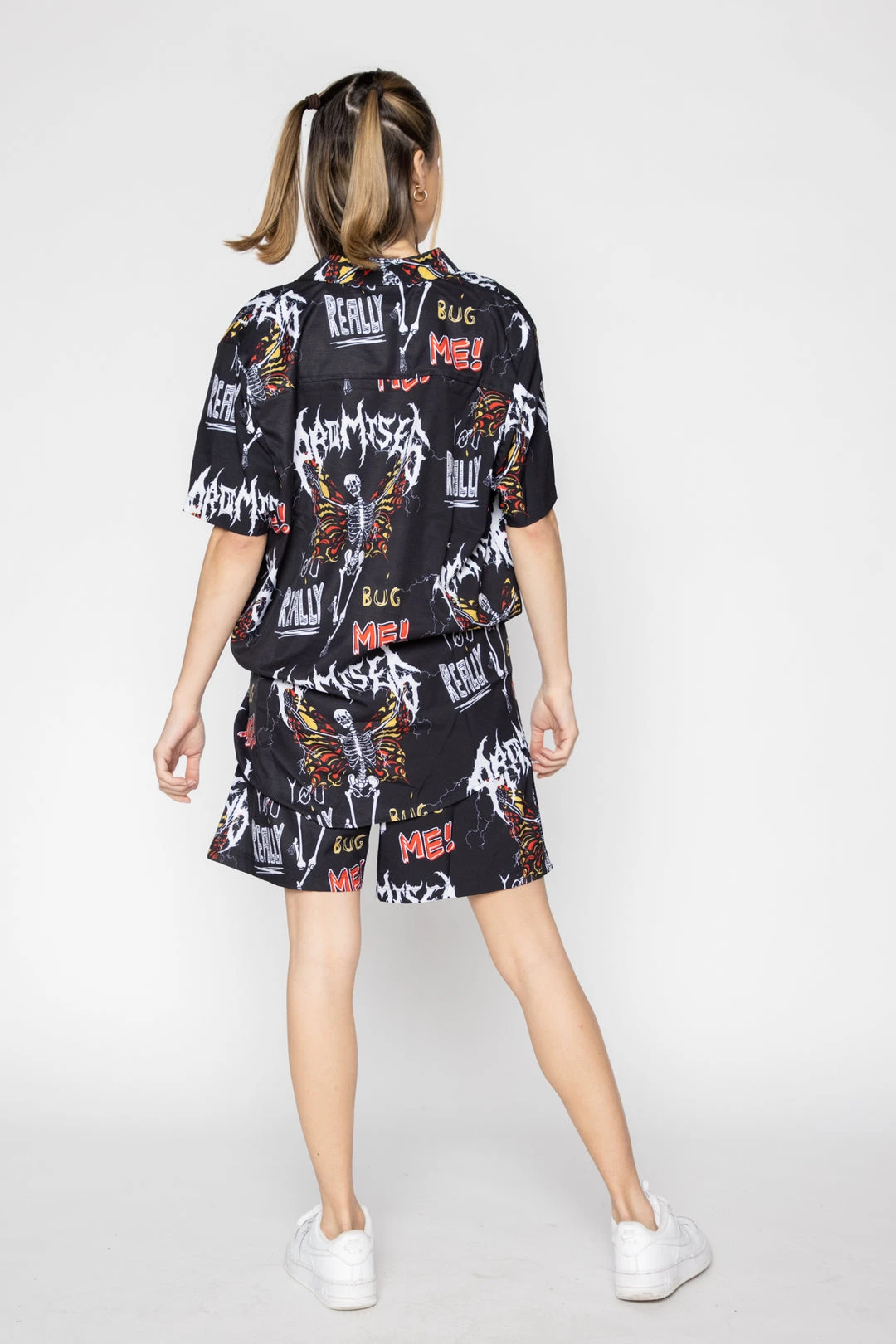 BROKEN PROMISES Buggerfly Shorts Black