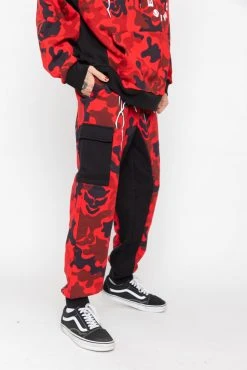 BROKEN PROMISES Bottoms Demon Camo Fleece Sweatpants Red