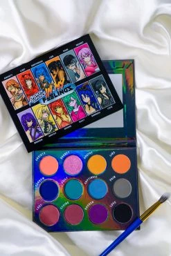 CASH Choose Your Fighter Eyeshadow Palette Accessories