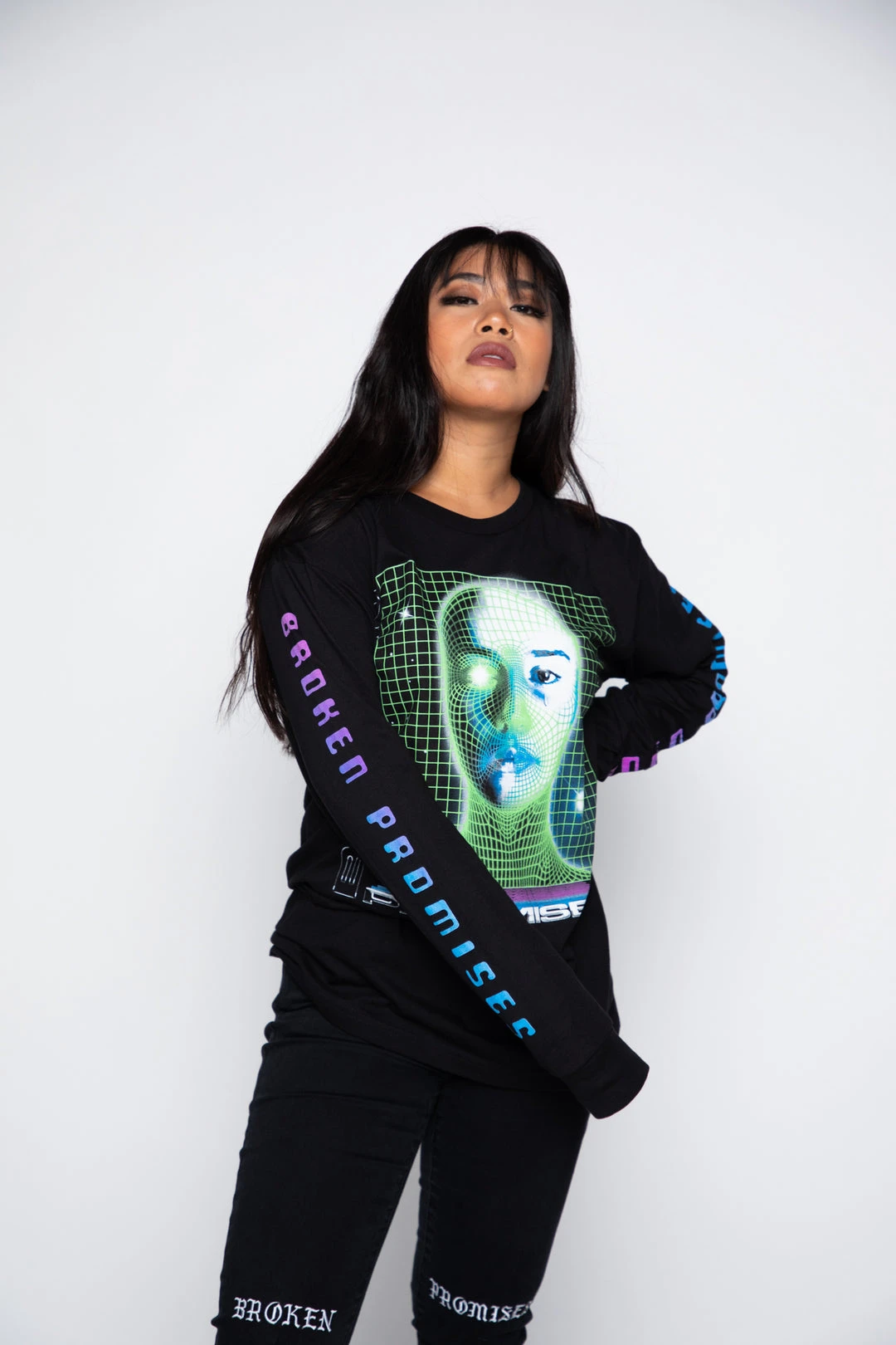 BROKEN PROMISES Inanimate L/S Black