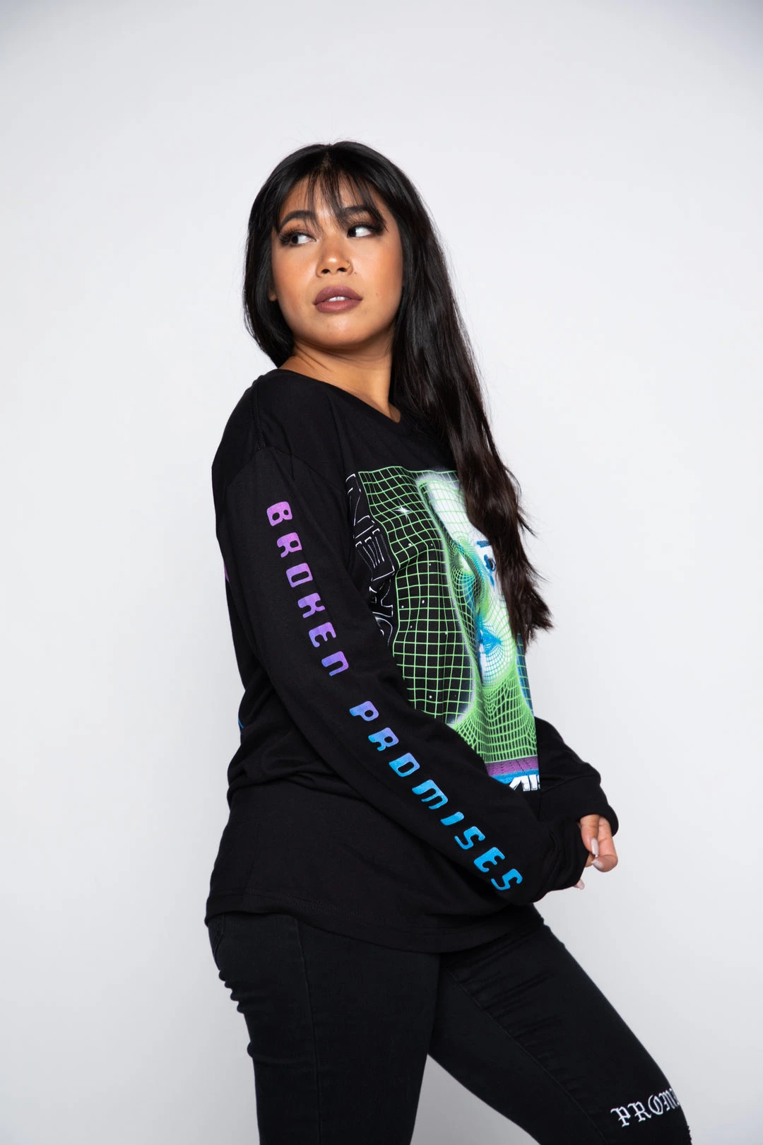 BROKEN PROMISES Inanimate L/S Black