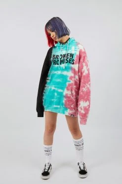 CASH Hoodies Wave Logo Tri-Color Hoodie