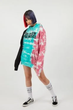 CASH Hoodies Wave Logo Tri-Color Hoodie