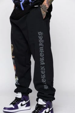 CASH Lonely Knights Sweatpants