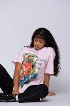 BROKEN PROMISES Worst In Me Tee Pink