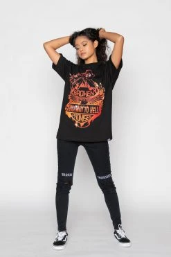 CASH Knuckle Down Tee