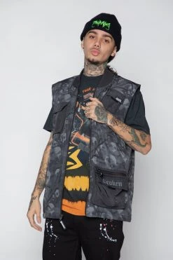 BROKEN PROMISES Catacombs Vest Black Outerwear